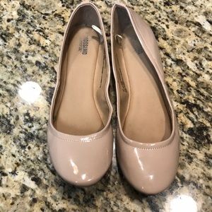 Mossimo nude patent leather flats